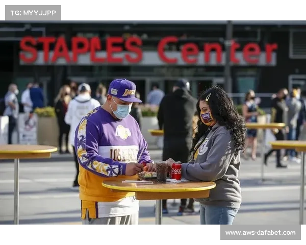 拉脱维亚发布交通管制公告 英格兰2500名球迷涌入观赛引关注 拉脱维亚发布交通管制公告 英格兰2500名球迷涌入观赛引关注