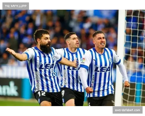 比利亚雷亚尔五连胜稳居第三 攻防均衡性令人惊叹